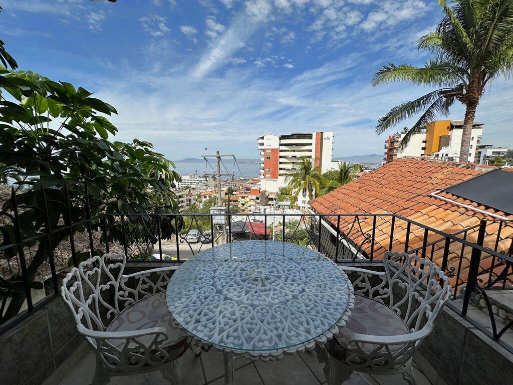 casa-anita-One-bedroom-Suites-corona-del-mar-9-puerto-vallarta-02
